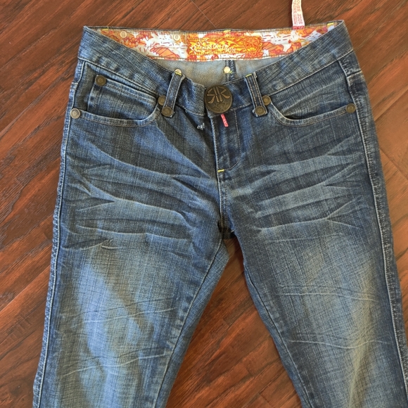 Rock Revolution Skinny Jean With Embroidery Pocket - Picture 5 of 8